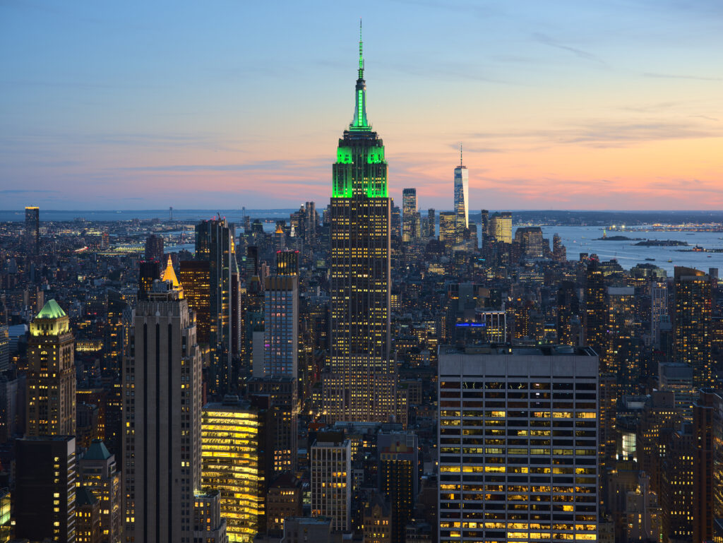 View_of_Empire_State_Building_from_Rockefeller_Center_New_York_City_dllu